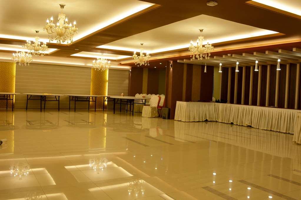 דאהקה Asia Hotel & Resorts מסעדה תמונה